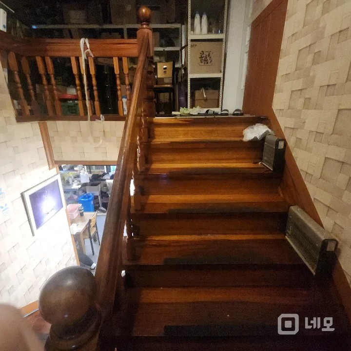 단독주택을 2,3층으로 개량한 고기및 일반식당 매물의 26번째 사진