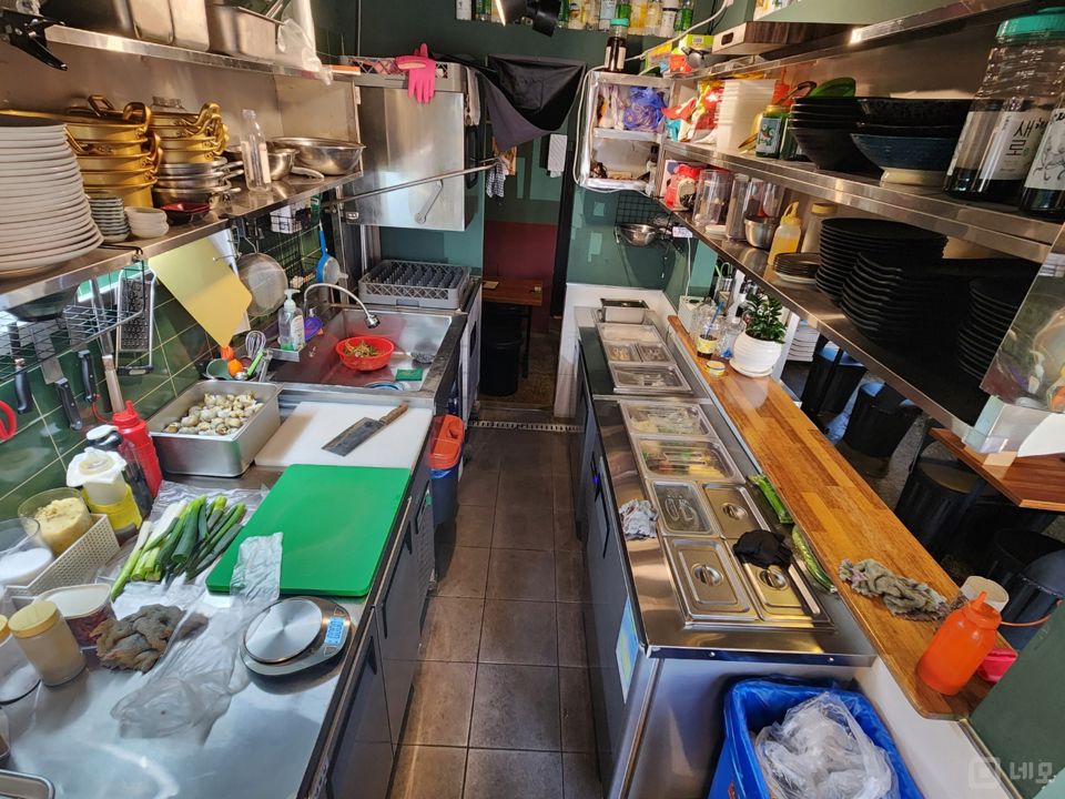 화곡동 번화가에 위치한 음식점 매물의 5번째 사진