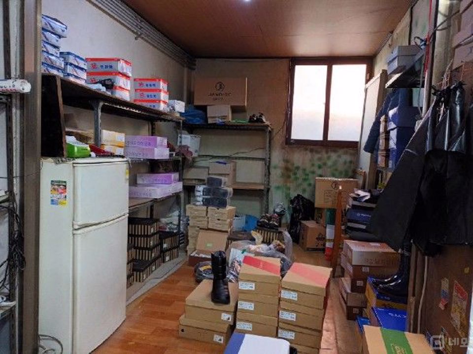 금촌 전통시장 내 위치한 1층 상가 임대 매물의 4번째 사진