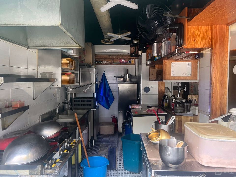 대로변 1층, 주목도 높은 목동 치킨집 상가 점포 매물의 4번째 사진