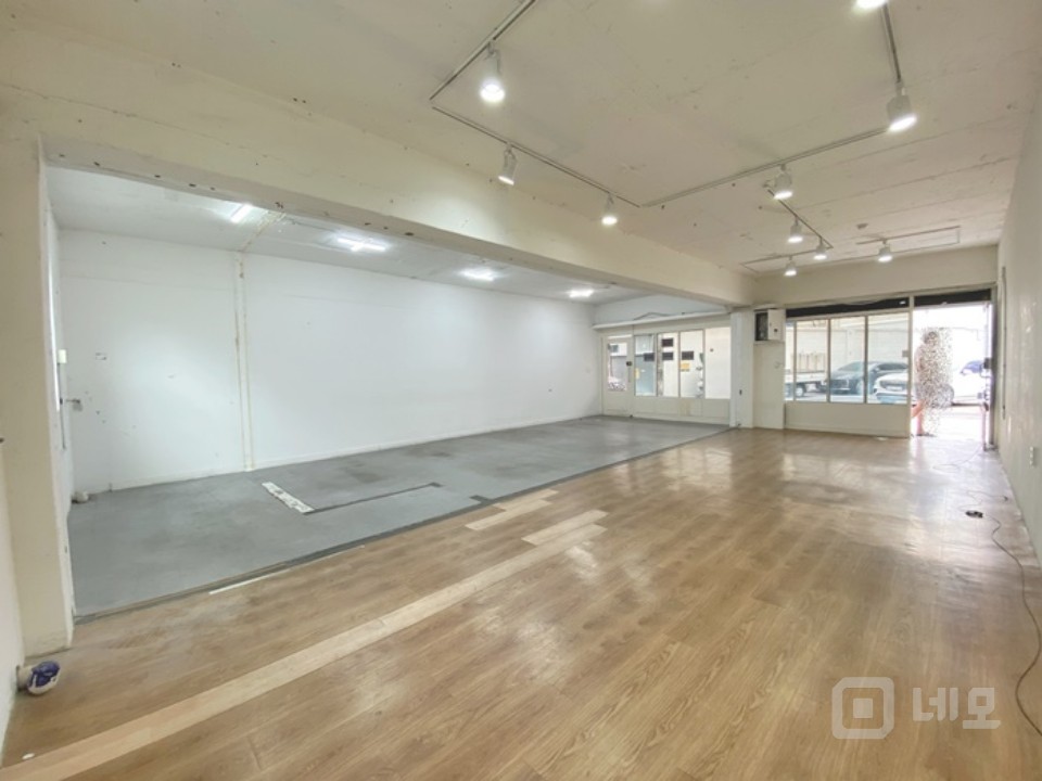 SY 무권리 대로변인접 가성비 좋은 1층 상가 매물의 2번째 사진