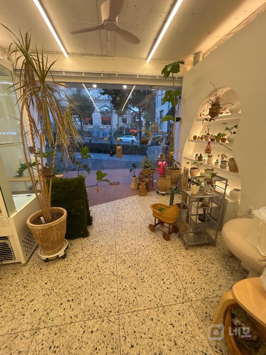 논현동 대로변 예쁜 상가 매물의 3번째 사진