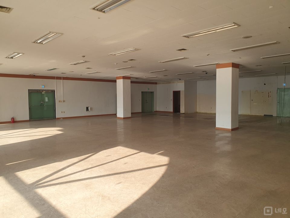 휘경동 대로변 위치, 접근성 우수, 깔끔한 사무실 매물의 4번째 사진