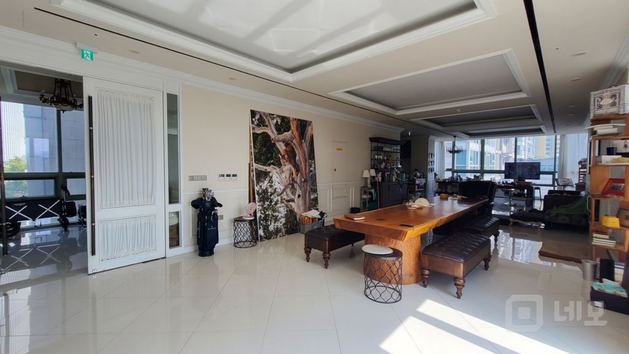 석촌호수길 롯데타워 뷰 8층+루프탑 상가사무실 매물의 5번째 사진