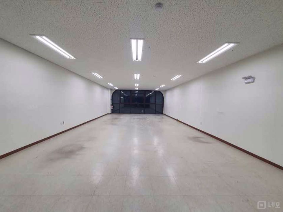 반곡동 접근성 좋고 내부 깔끔한 상가, 사무실 매물의 5번째 사진