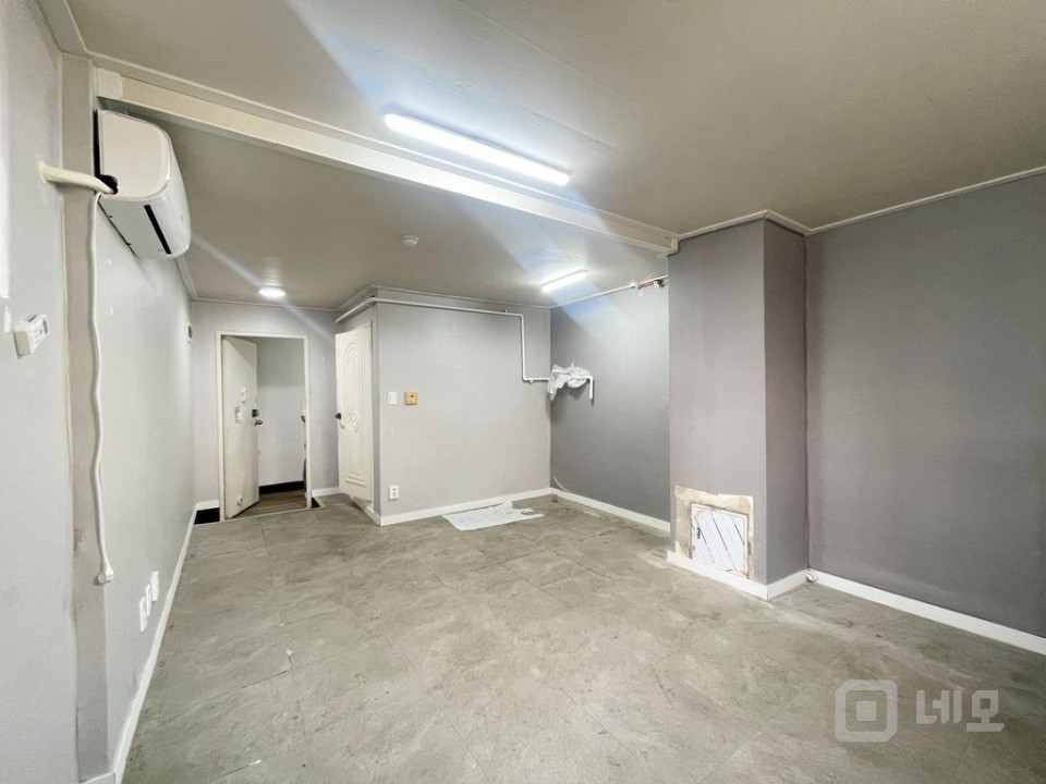 RICH 무권리 .최강가성비 .조기거래예상 . 1층 소형 상가 사무실 매물의 3번째 사진