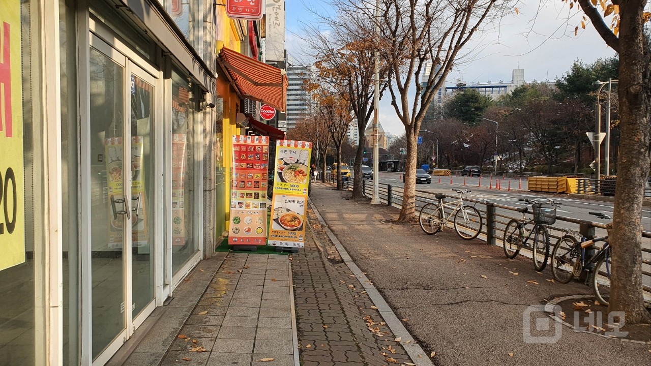 경찰서대로변 대형빌딩 코너 병의원 요양병원 학원 교회 쇼핑몰등 추천 전망 매물의 1번째 사진