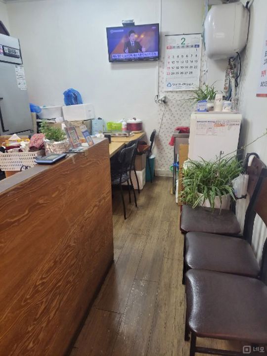 유동인구 많은 주택가 독산동 1층 상가 매물의 1번째 사진
