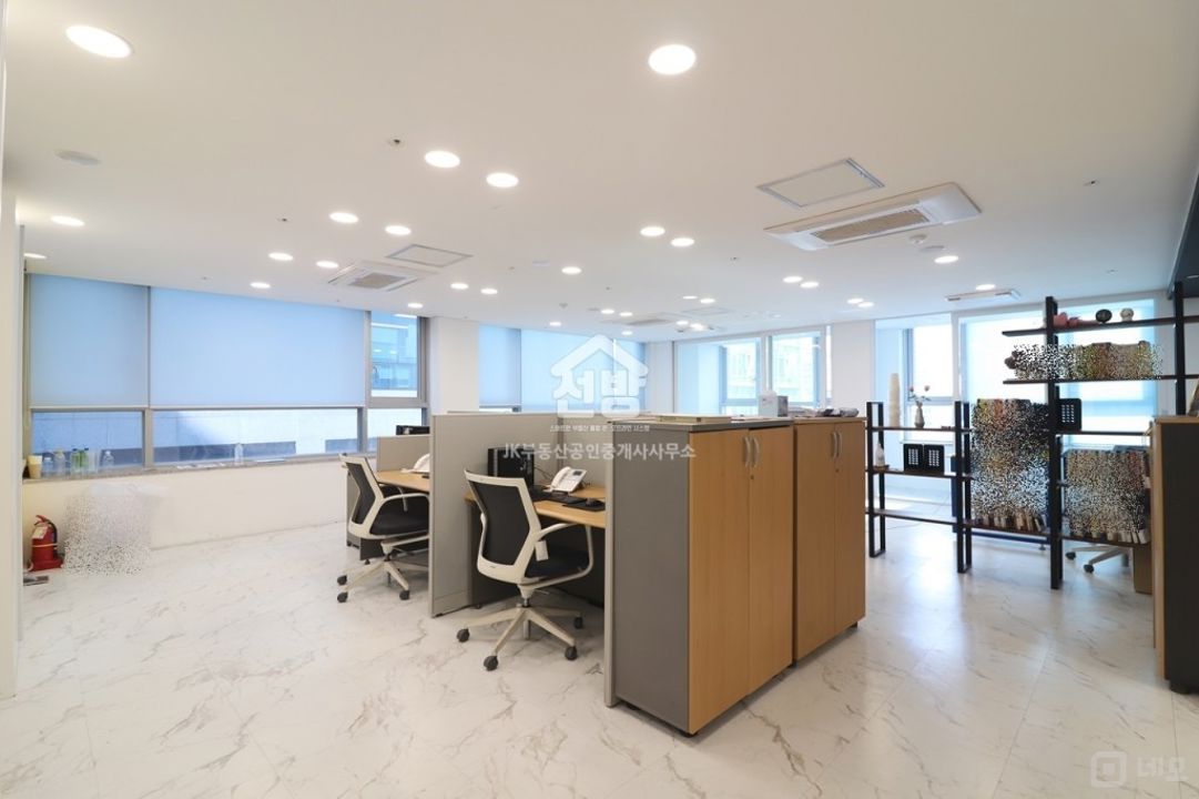 마곡역초역세권 인테리어 무상O 양창코너 고퀄리티 사무실 매물의 3번째 사진