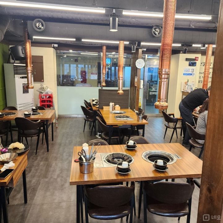 구로동 깔끔한 인테리어 및 시설 고깃집 매물의 3번째 사진