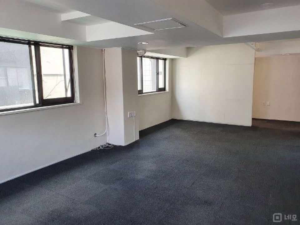 신사동 3층 카페로도 임차 가능한 사무실 매물의 2번째 사진