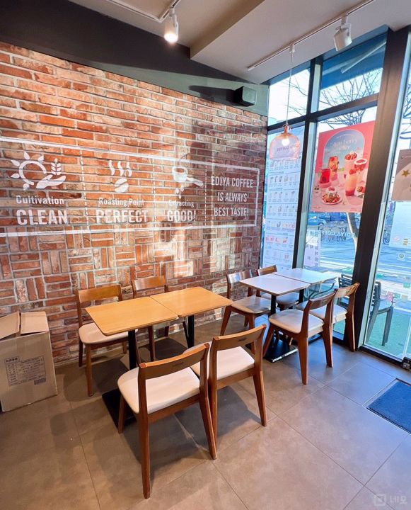 성내동 대로변 사거리, 입지조건 훌륭한 프랜차이즈 카페 매물의 4번째 사진