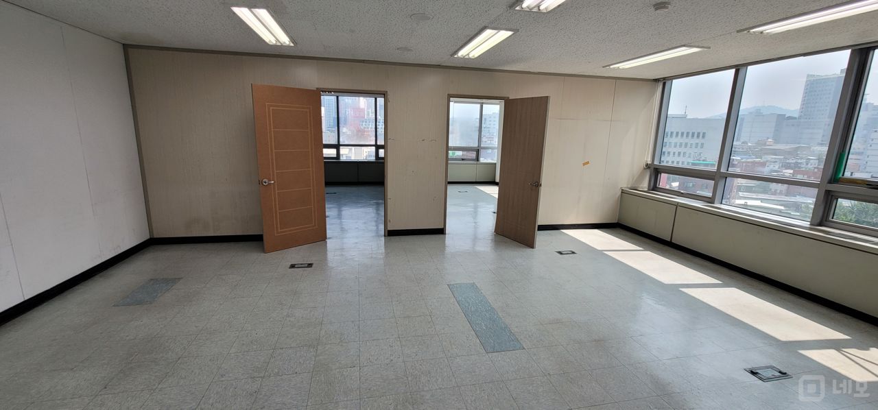 창신동, 지하철 동대문,동묘역 더블초역세권 33평 사무실 매물의 1번째 사진
