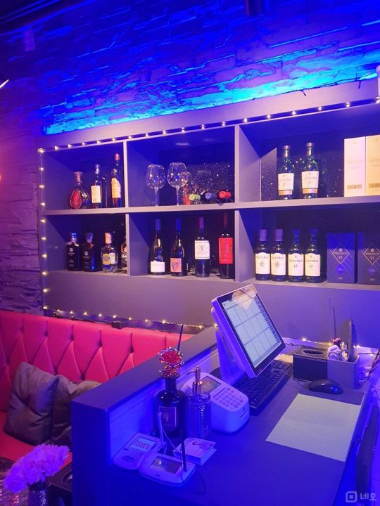 구산역 역세권, 대로변 사거리 코너 위치, 인테리어 완비된 노래주점 매물의 2번째 사진