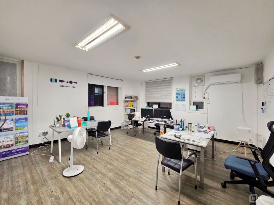 GATE 합정역 초역세권 무권리 깔끔한 화이트톤 공간 매물의 1번째 사진