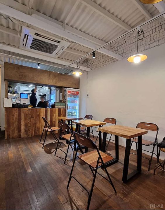 천호동 번화가에 위치한 수제버거 전문점 매물의 1번째 사진