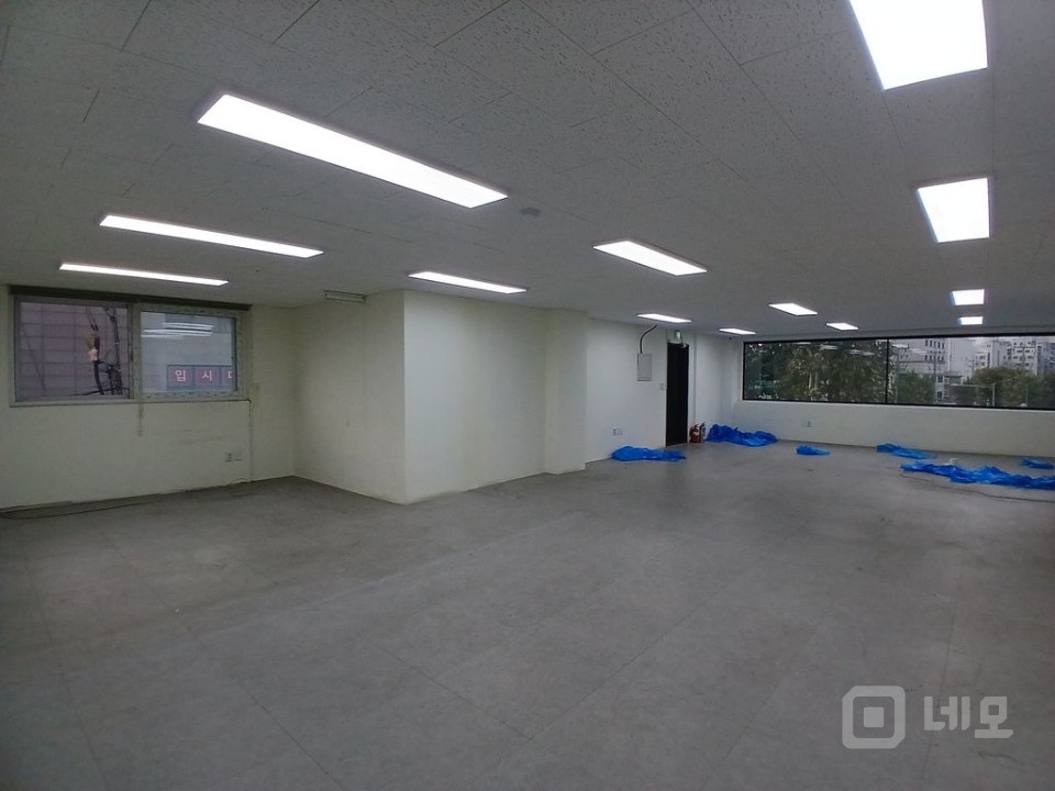 신림역 역세권 대로변 위치 내외관 깔끔한 무권리 가성비 상가사무실  매물의 2번째 사진