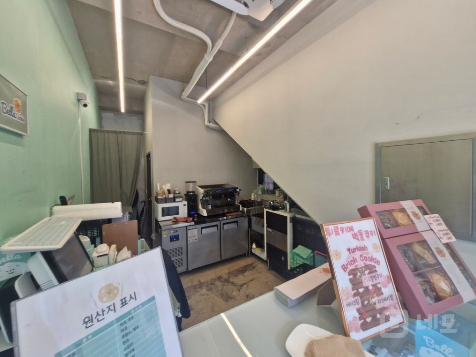 📍홍대문화거리 연남동 1층, 벨라쿠키 매장 인수 or 다양한 업종 가능 매물의 4번째 사진