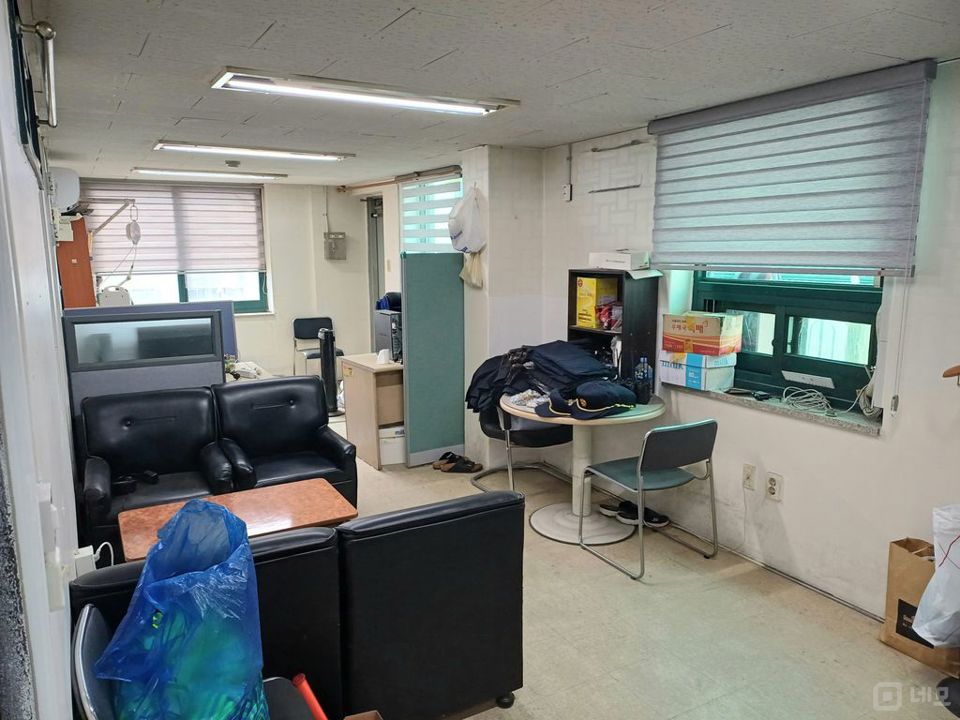 먹골역 5분거리 중소형 사무실,엘베 있음. 매물의 3번째 사진