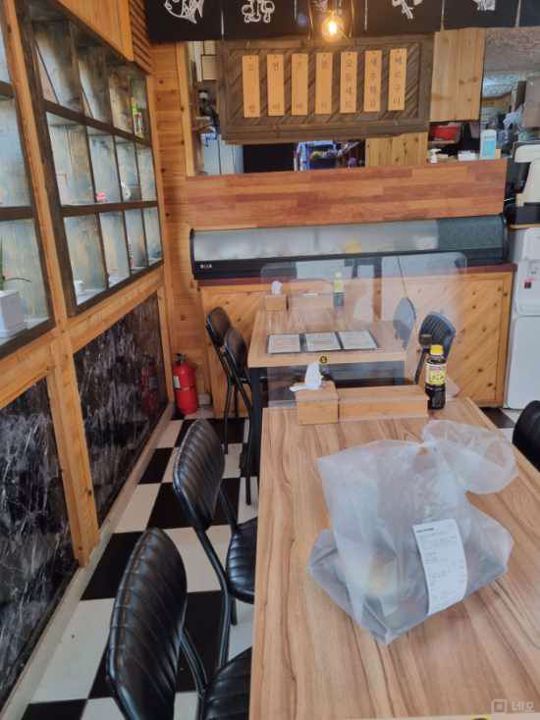 명장동 주거지역 주변 아파트 및 빌라 많은 초밥점 매물의 1번째 사진