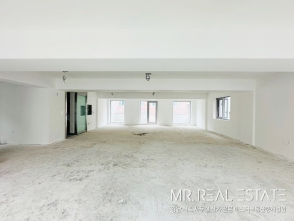 신축컨디션, 리모델링건물, 층당 면적 좋음, 역에서 매우 가까움 매물의 7번째 사진