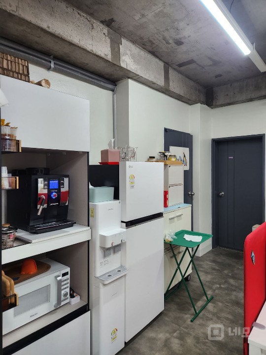 합정·상수 더블역세권, 벚꽃 대로변, 감성 오피스 L 매물의 5번째 사진