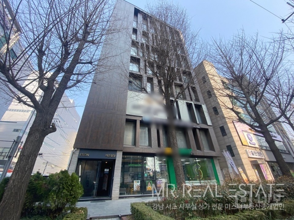 실사진 포이사거리 인근 A급외관 깔끔한사무실 대로변 매물의 10번째 사진