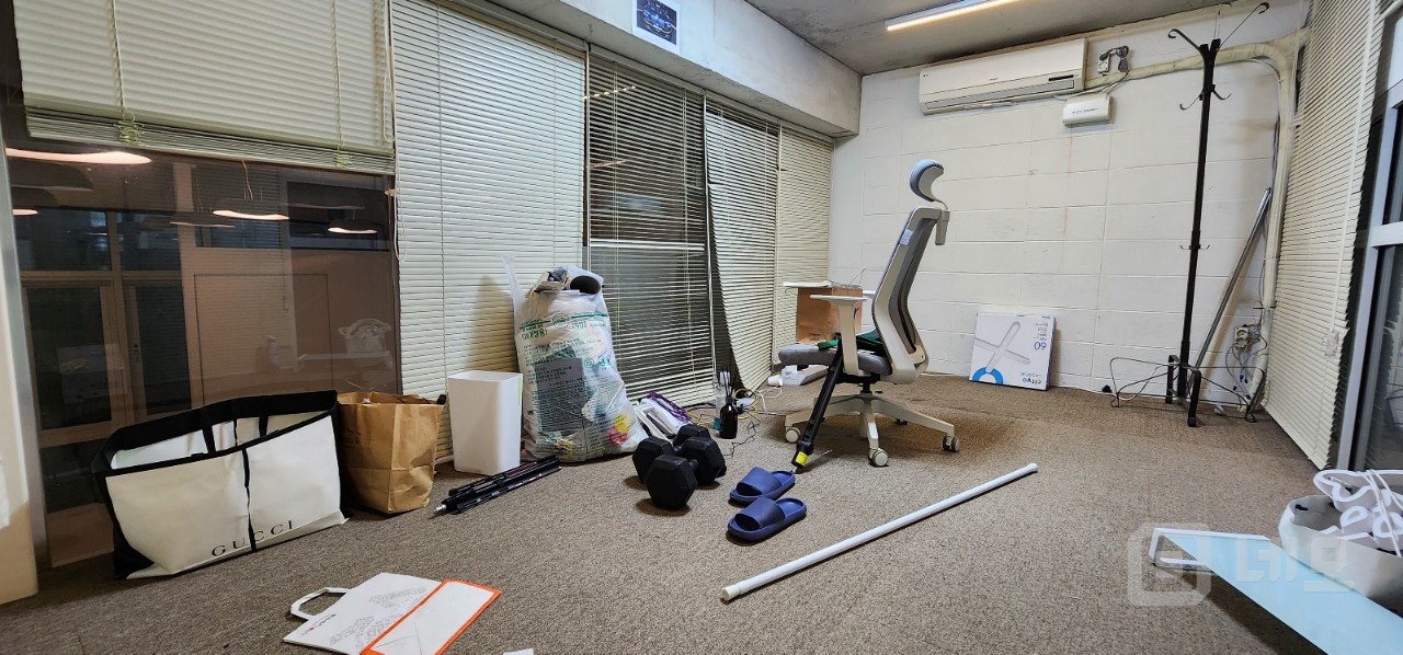 무권리~!! 서교동4M 초고천장 프라이빗 스튜디오 매물의 27번째 사진