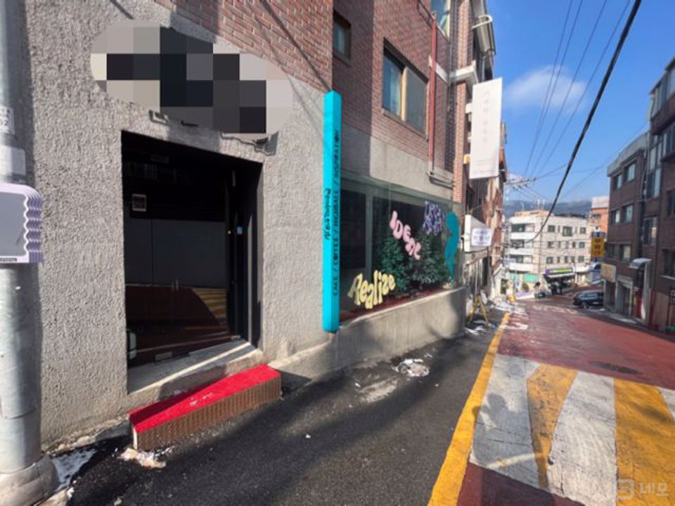직접 중개 매물, 녹사평역 인근, 이면도로, 현황 1층 넓은 매장, 카페 매물의 14번째 사진