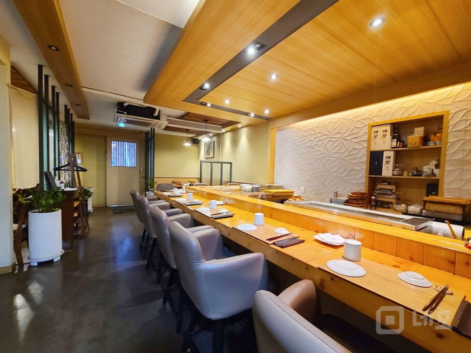 청담CGV맞은편 먹자골목 1층 무권리상가 매물의 7번째 사진