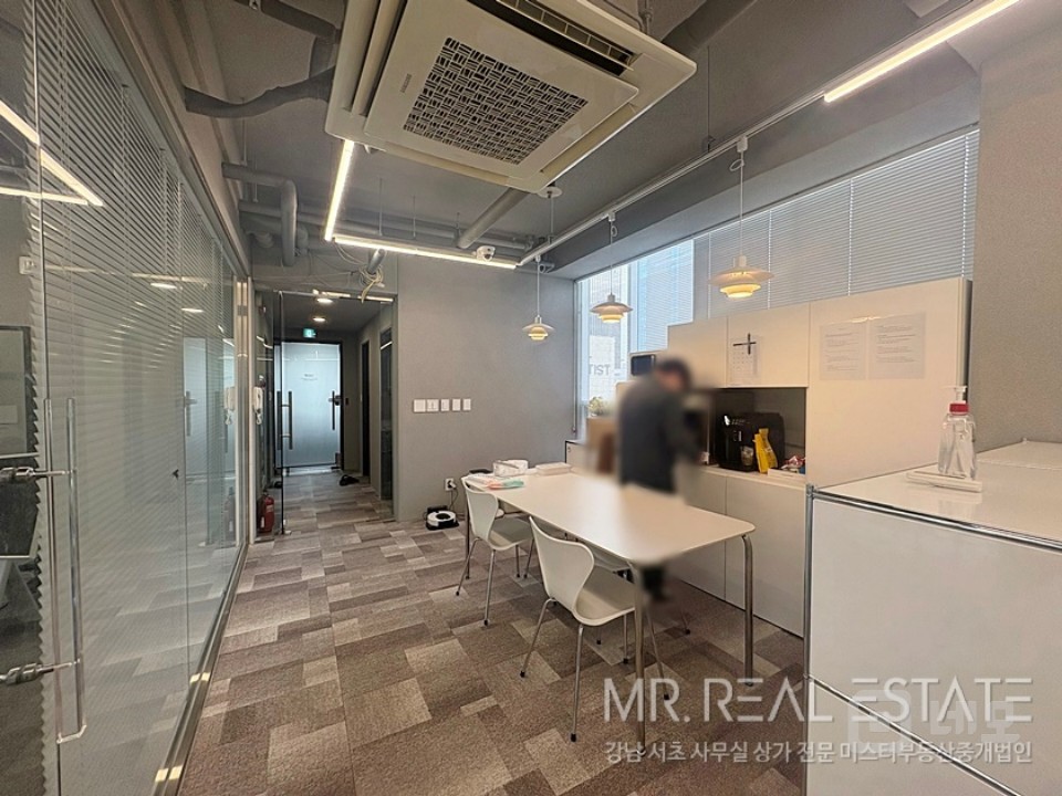 역삼역3분 ACE인테리어 통유리 뷰맛집 매물의 12번째 사진