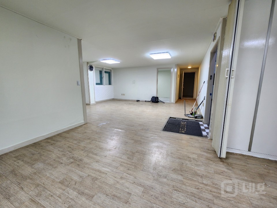 넓은 가성비 사무실,타투샵 추천 의정부역 대로변 위치! 매물의 1번째 사진