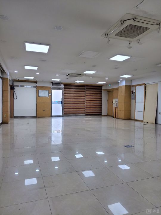 오피스지역내 1층 사무실,창고, 매물의 1번째 사진