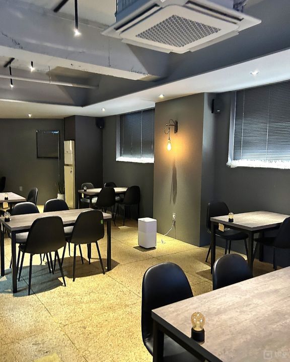 유동인구 많은 방이동 먹자골목 상권에 위치한 2층 술집 매물의 3번째 사진