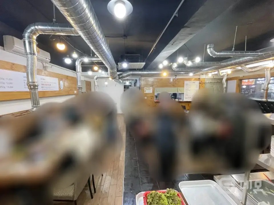 안산 수암동 마트 앞 / 최상 입지 식당 양도 매물의 2번째 사진