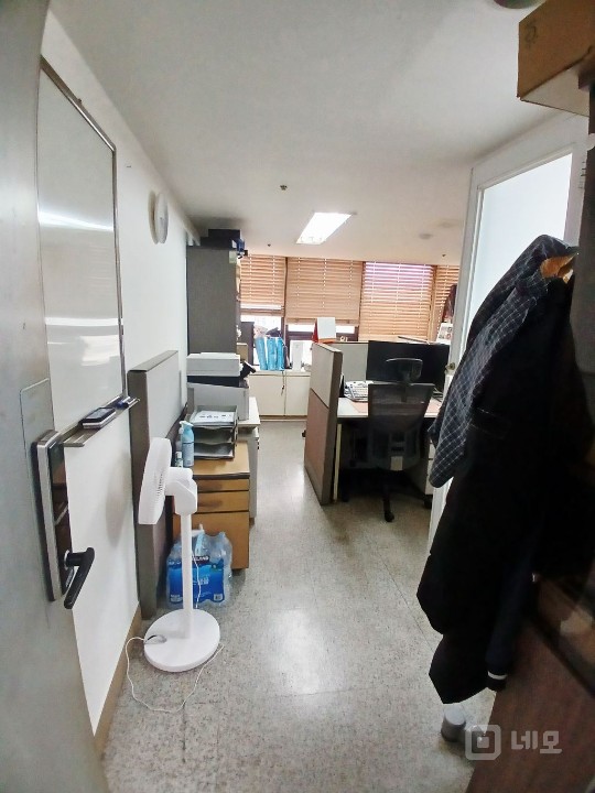 신논현역 도보4분, 뷰 좋은 소형 사무실 매물의 1번째 사진
