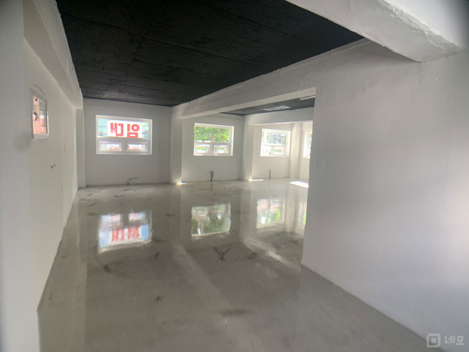 홍대입구역 도보 8분 무권리 전용 26평 상가 매물의 6번째 사진