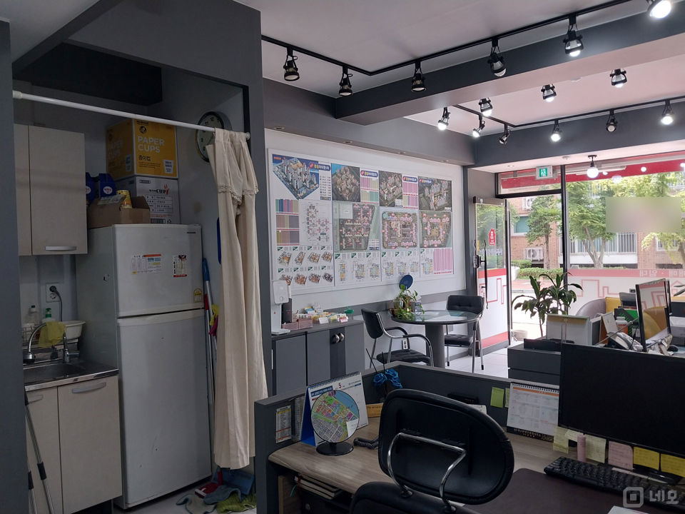 월곶역 인근, 월곶동 대단지아파트 내 1층 상가 매물의 2번째 사진