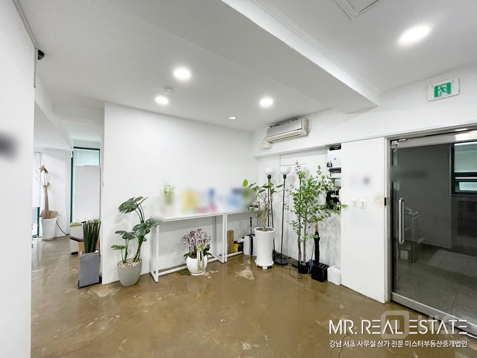 사진有.주차2대.인테리어.냉난방기完.논현역. 매물의 9번째 사진