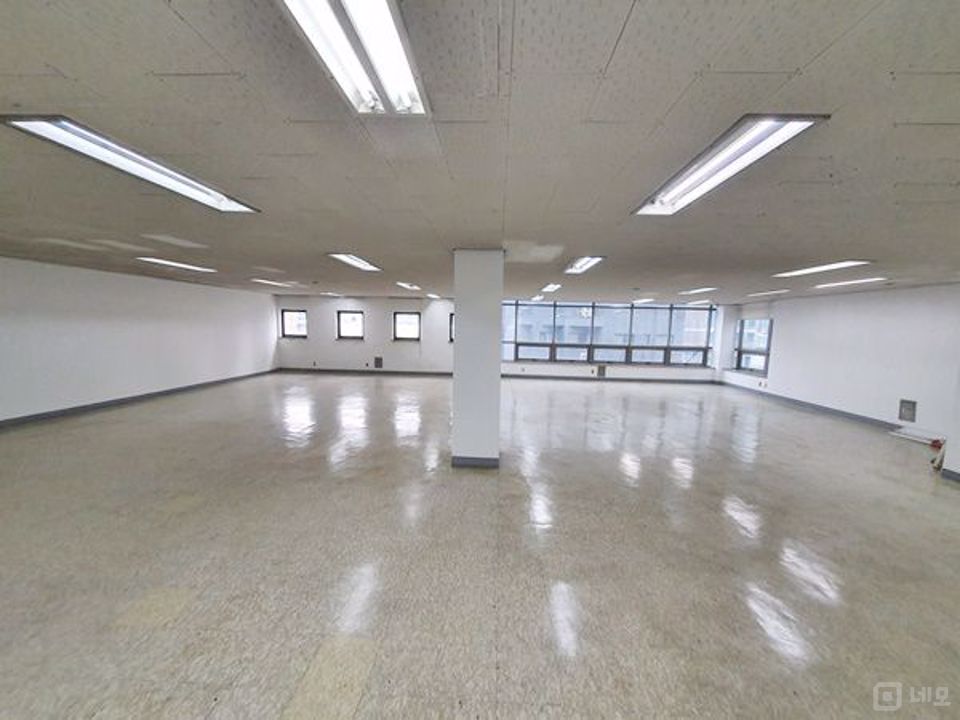 ★쾌적하고 깔끔한 대로변 사무실 용도 공실 안내★ 매물의 2번째 사진