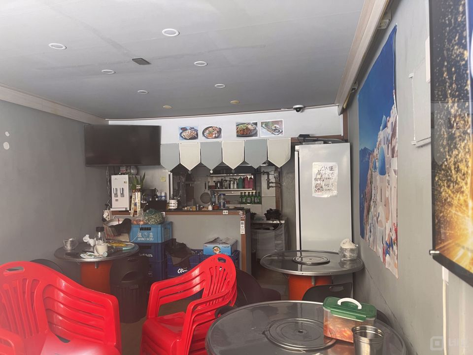 방화동 주거지역, 다양하게 이용 가능한 실내포차 매물의 1번째 사진