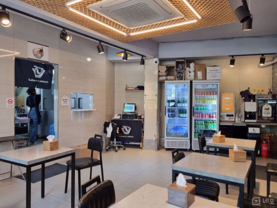 서울대입구역 초역세권, 유동인구 많은 대로변 위치한 라멘 전문점 매물의 2번째 사진
