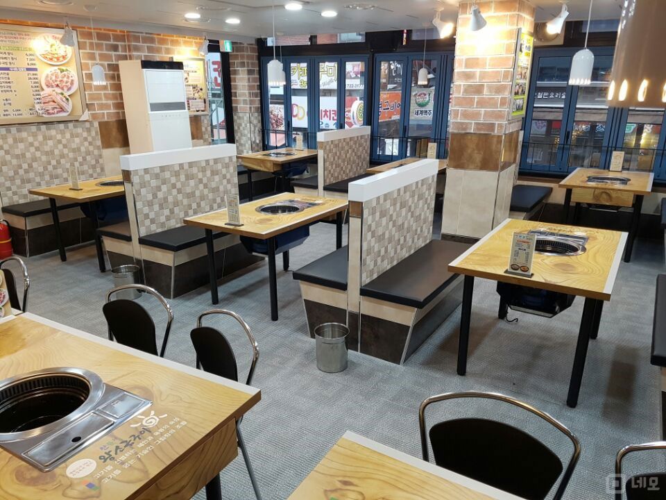 관철동 종각역 역세권, 깔끔한 인테리어, 주방 시설 완비된 고깃집 매물의 2번째 사진