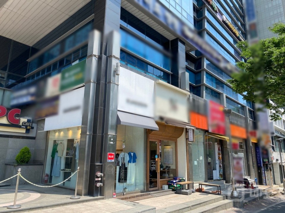 양재역 출구 앞 무권리1층 카페 매물의 4번째 사진