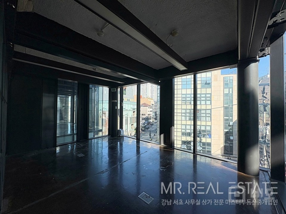 신사동 도산대로이면 무료2대 내외관세련된 건물 매물의 14번째 사진