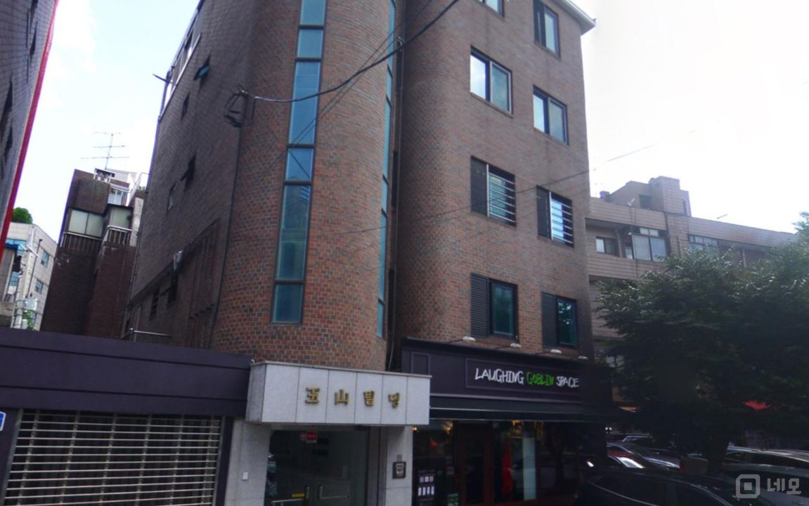 서교동 홍대입구역 역세권, 스튜디오 인테리어 완비, 단골 많은 스튜디오 매물의 5번째 사진
