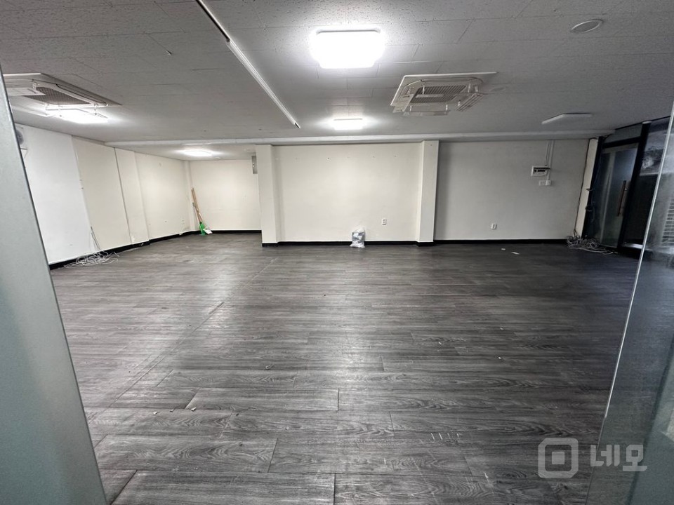 부암동 대로변 코너 1층 매물의 1번째 사진