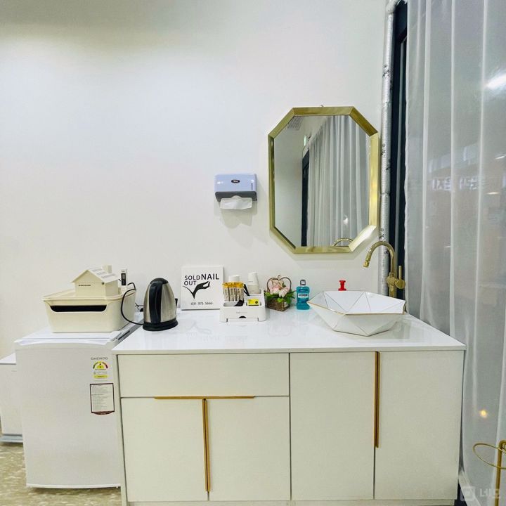 풍산역 역세권, 깔끔한 인테리어 완비된 2층 네일샵 매물의 4번째 사진