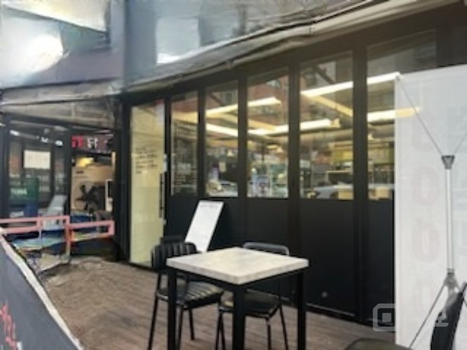 22평+서비스 5평  코너상가  매물의 2번째 사진