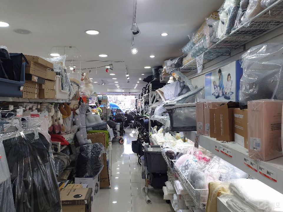 역세권 상권, 권리금 없는 부평동 매장 매물의 2번째 사진